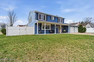 12 Holmes Ave, Monroe Township, NJ 08831 - Photo 3