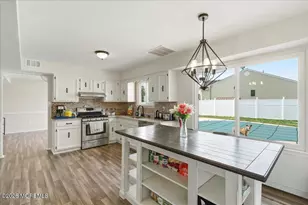 12 Holmes Ave, Monroe Township, NJ 08831 - Photo 15