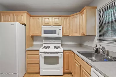 201 Larkspur Lane, Jackson, NJ 08527 - Photo 11