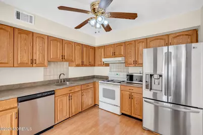 633 Randall Way, Aberdeen Township, NJ 07747 - Photo 11