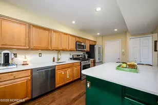 55 Malibu Dr, Eatontown, NJ 07724 - Photo 9