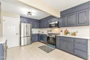 20 Surrey Dr, Hazlet Township, NJ 07730 - Photo 13