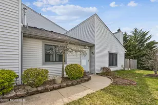 92 Lexington Cir, Matawan, NJ 07747 - Photo 3