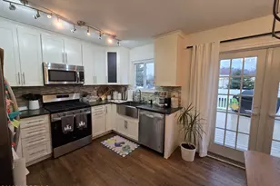 5 Stratton Pl, Middletown, NJ 07748 - Photo 11