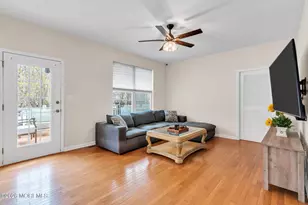 79 Orchard St, Freehold, NJ 07728 - Photo 7