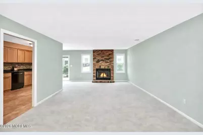 35 Breakwater Square, Freehold, NJ 07728 - Photo 5