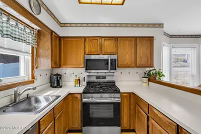 73 Heritage Drive, Howell Township, NJ 07731 - Photo 13