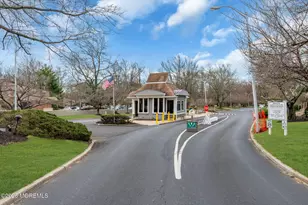 8 Manchester Ct, Red Bank, NJ 07701 - Photo 3