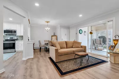 8 Manchester Court, Red Bank, NJ 07701 - Photo 7