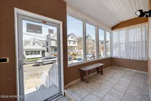 28 Willow St, Bayonne, NJ 07002 - Photo 3