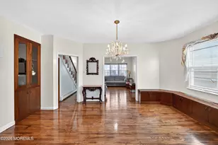 28 Willow St, Bayonne, NJ 07002 - Photo 9