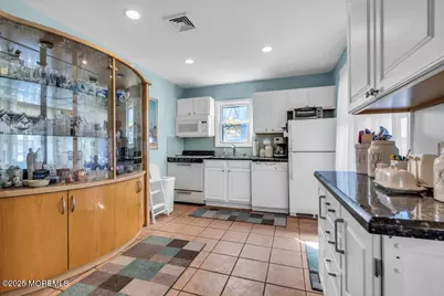305 Hamilton Avenue, Seaside Heights, NJ 08751 - Photo 17