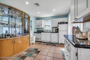 305 Hamilton Ave, Seaside Heights, NJ 08751 - Photo 17