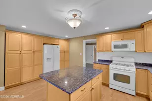 543 N Riverside Dr, Neptune Township, NJ 07753 - Photo 17