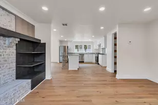 37 Swartzel Dr, Middletown, NJ 07748 - Photo 7