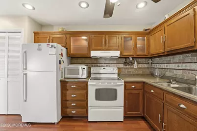 110 Henley Court #C, Freehold, NJ 07728 - Photo 17