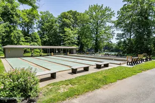 98C Berkshire Ct, Red Bank, NJ 07701 - Photo 27