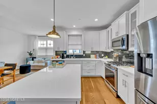 28 Catherine St, Red Bank, NJ 07701 - Photo 9