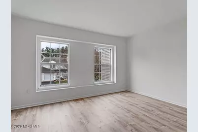 34 S Pointe Circle, Tinton Falls, NJ 07753 - Photo 9