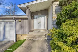 1803 Holbrook St, Oakhurst, NJ 07755 - Photo 3