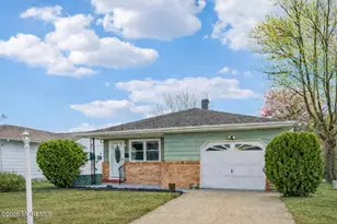 13 Barbados Dr S, Toms River Township, NJ 08757 - Photo 1