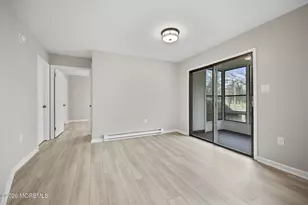 127 Amberly Dr, Manalapan Township, NJ 07726 - Photo 5