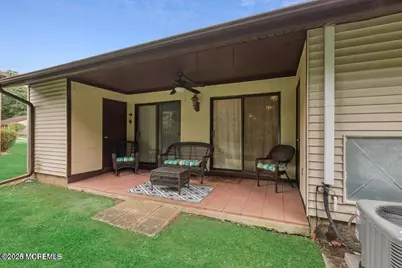 70 Overlook Way #E, Manalapan Township, NJ 07726 - Photo 3