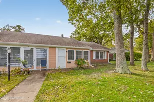 72F Dorchester Dr, Lakewood, NJ 08701 - Photo 3