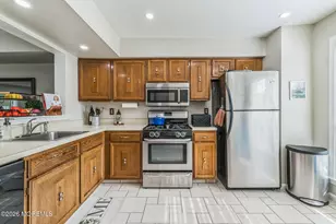 4 Vassar Pl, Morganville, NJ 07751 - Photo 5