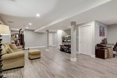 9 Chatsworth Road, Manalapan Township, NJ 07726 - Photo 15