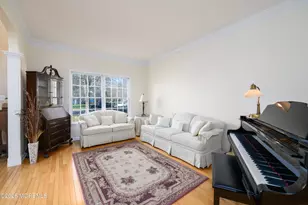 51 Outlook Ln, Freehold, NJ 07728 - Photo 9