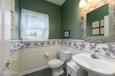 51 Outlook Lane, Freehold, NJ 07728 - Photo 19