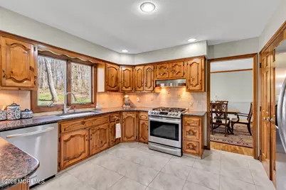 44 Bunker Hill Drive, Middletown, NJ 07748 - Photo 19