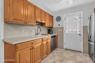 124 Brighton Ave, Neptune Township, NJ 07753 - Photo 15