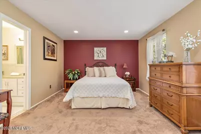 266 Gloucester Court, Aberdeen Township, NJ 07747 - Photo 21