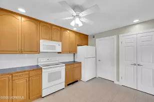 945A Liverpool Cir, Manchester Township, NJ 08759 - Photo 15