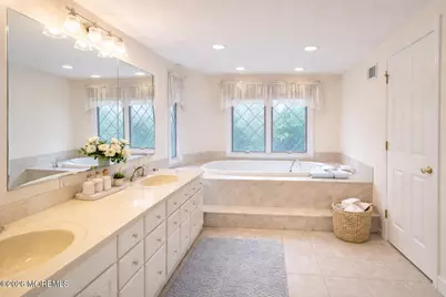 255 Double Creek Parkway, Freehold, NJ 07728 - Photo 15