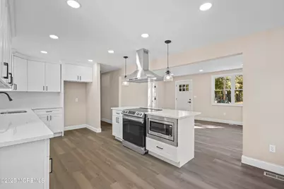 393 E Millstream Road, Cream Ridge, NJ 08514 - Photo 9