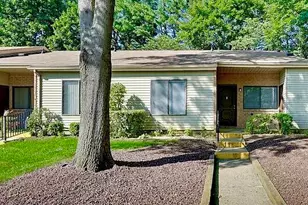 240 Medford Ct, Manalapan Township, NJ 07726 - Photo 11