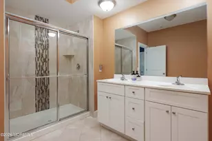 31 Emily Ct, Hazlet Township, NJ 07730 - Photo 5