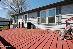 623 Sara Dr, Freehold, NJ 07728 - Photo 27