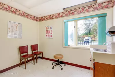 410 Coventry Drive, Lopatcong Township, NJ 08865 - Photo 17