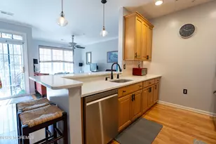 422 Sophee Ln, Lakewood, NJ 08701 - Photo 9