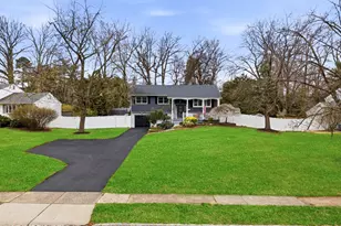 7 Annapolis Dr, Manalapan Township, NJ 07726 - Photo 5