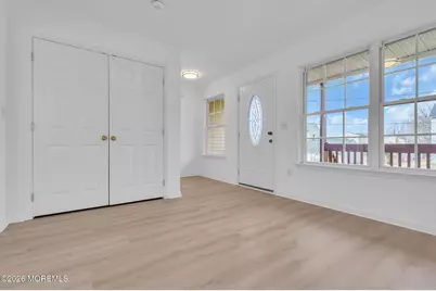 723 Woodland Avenue, Burlington, NJ 08016 - Photo 7