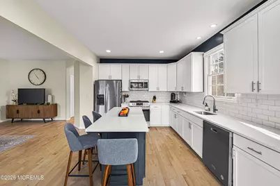 107 Whitlock Court, Manalapan Township, NJ 07726 - Photo 3