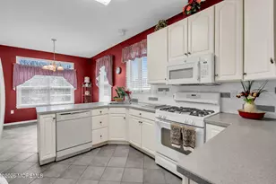 14 Dogwood Dr, Ocean Twp, NJ 07712 - Photo 9