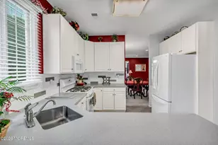 14 Dogwood Dr, Ocean Twp, NJ 07712 - Photo 11