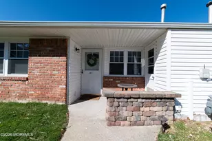 1 Connecticut Ct, Matawan, NJ 07747 - Photo 3