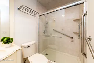 1 Connecticut Ct, Matawan, NJ 07747 - Photo 13